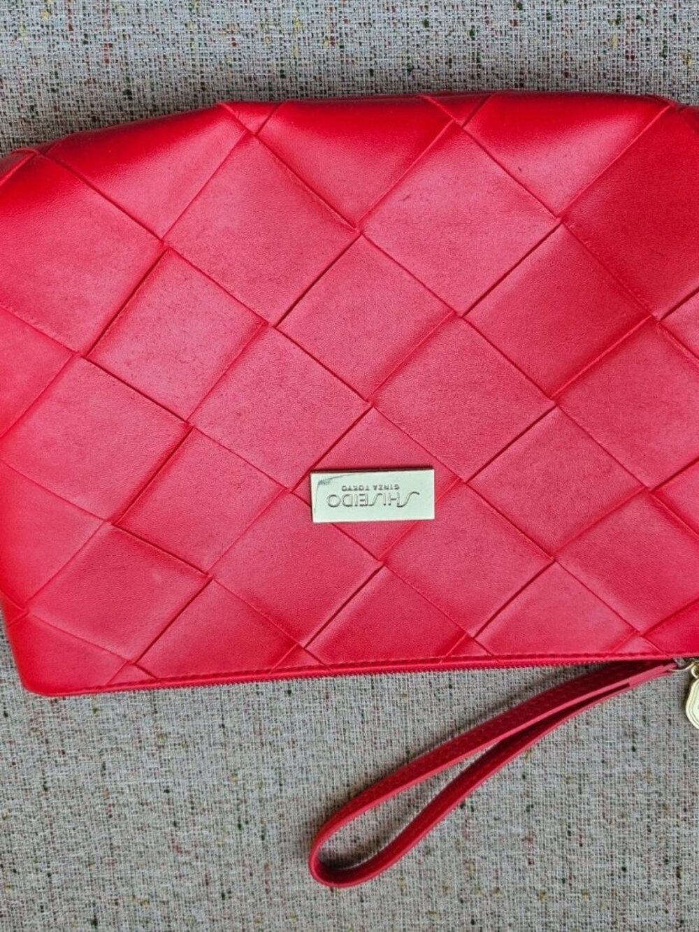 Shiseido Make Up Pouch Red Travel Bag Cosmetic Bag Gold tone Zip Closure - Picture 6 of 12
